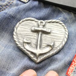 Rustical Silver Anchor on Heart Belt buckle, with knurled border