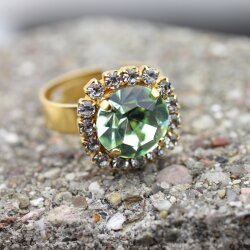 Rhinestone Ring mit 10 mm Swarovski Crystal, Gold Cocktail Crystal Ring