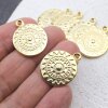 5 Pieces Mandala Pendant in gold – 22mm, Boho-Style Jewelry Piece