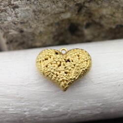 1 Pcs. Vintage Style Matte Gold Heart Pendant, Floral Filigree Charm, Romantic Jewelry Supply