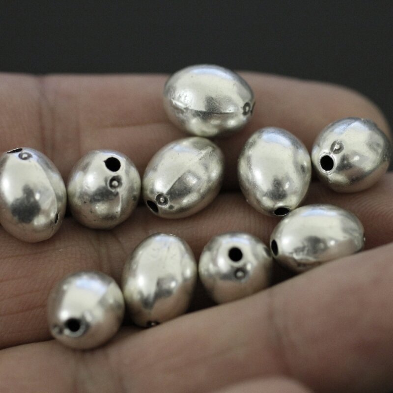 10 oval Beads, 8,03